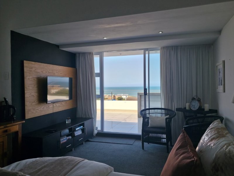 5 Bedroom Property for Sale in Jeffreys Bay Central Eastern Cape